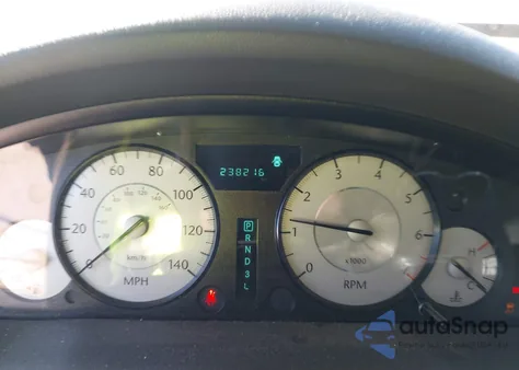 2010 Chrysler 300 Touring/Signature Series/Executive Series z USA, uszkodzony, nr VIN 2C3CA5CV1AH104738